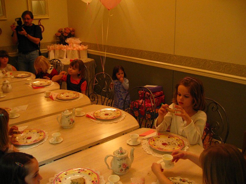 20040320 Caitlin Birthday 13.JPG